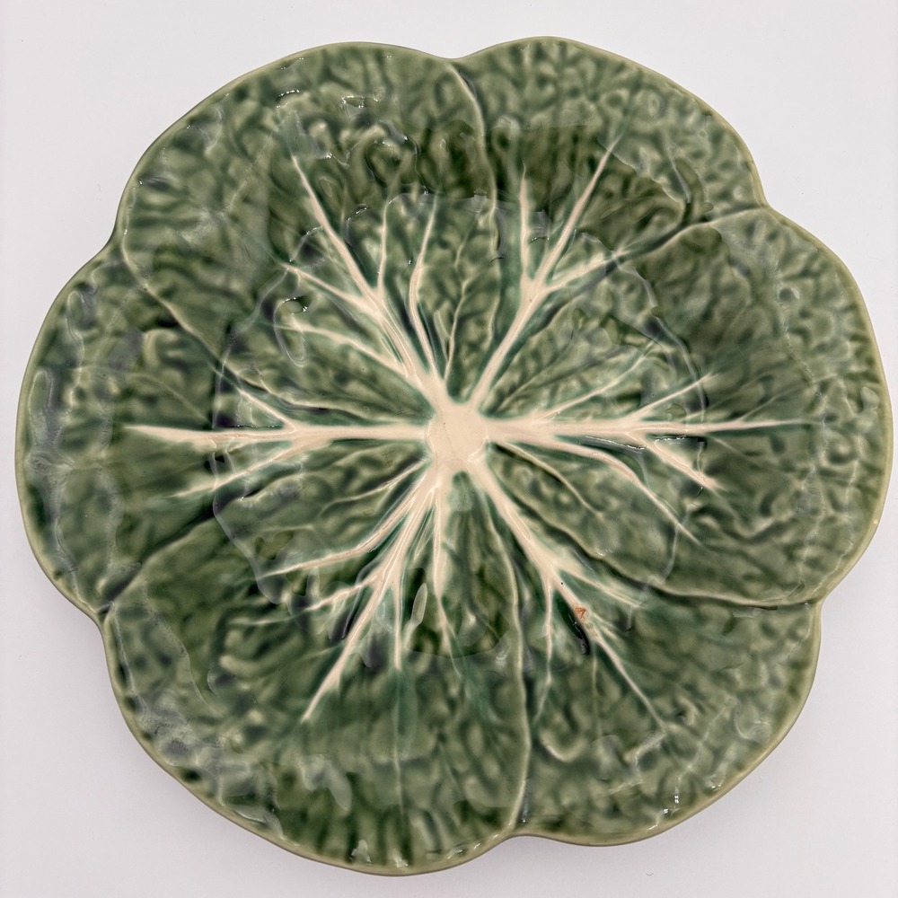 Bordallo Pinheiro Cabbage Leaf 9.25 Inch Luncheon Plate Vintage Majolica Green